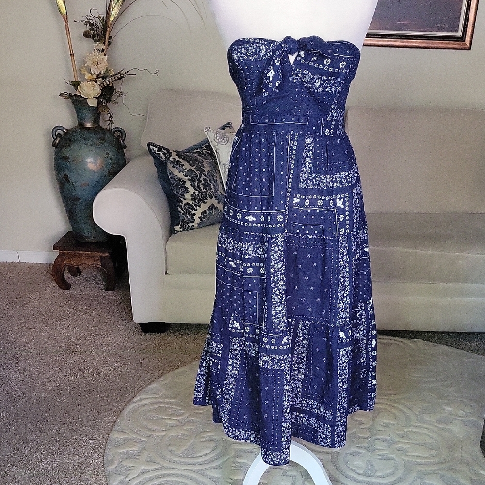 Universal Thread Blue and White Strapless Sundress